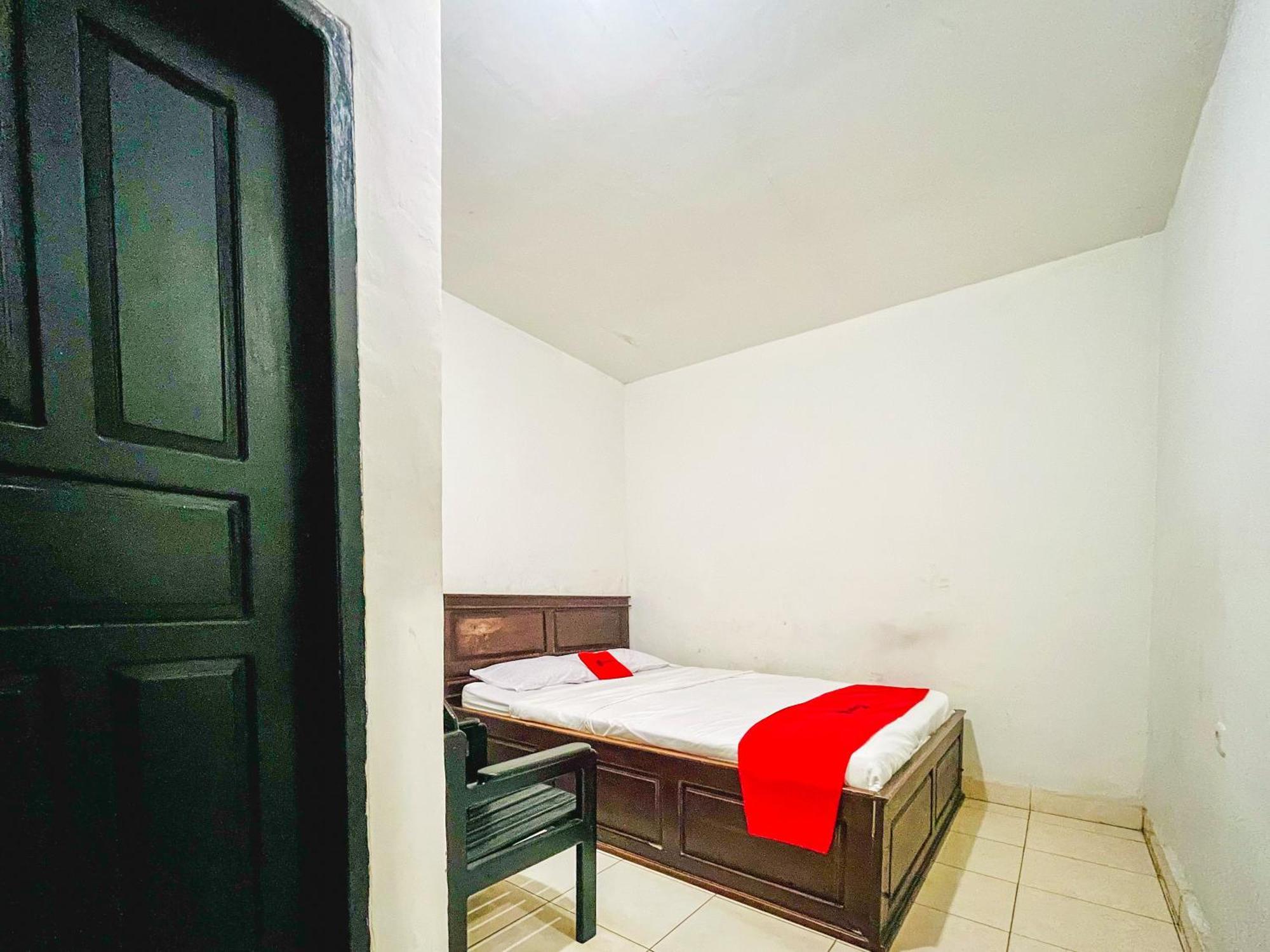 Reddoorz At Krisan Kendari Hotel Pulupanda Exterior foto