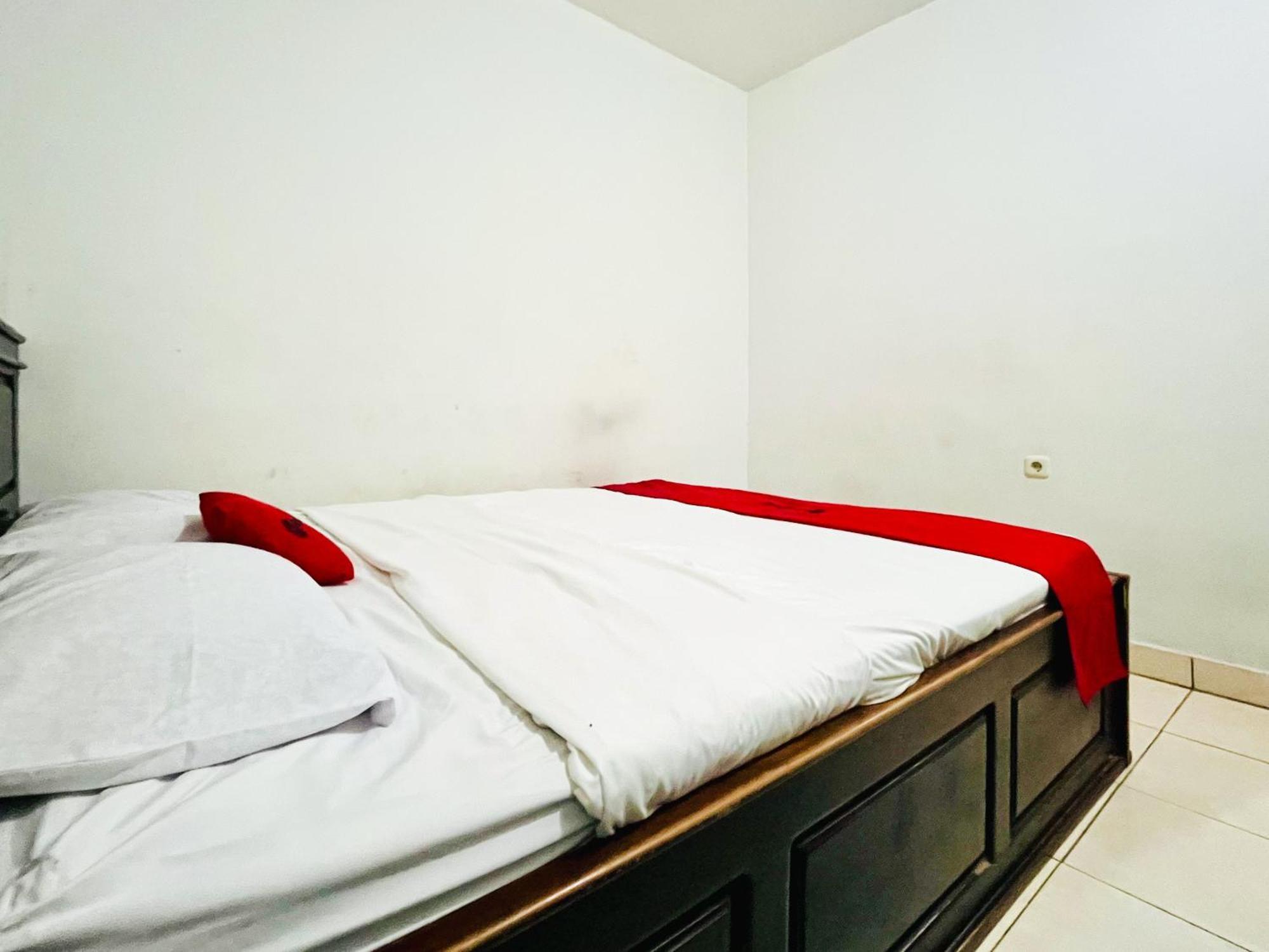 Reddoorz At Krisan Kendari Hotel Pulupanda Exterior foto