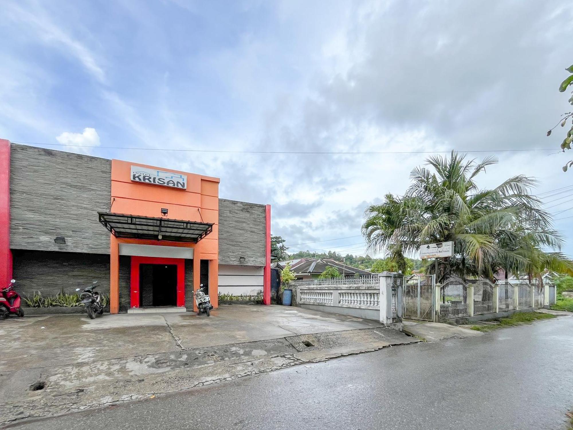 Reddoorz At Krisan Kendari Hotel Pulupanda Exterior foto